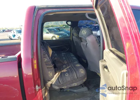 2006 GMC Sierra 1500 Sl z USA, uszkodzony, nr VIN 2GTEC13V261348812